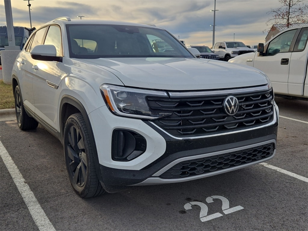 Used 2024 Volkswagen Atlas Cross Sport 2.0T SE w/Technology SUV