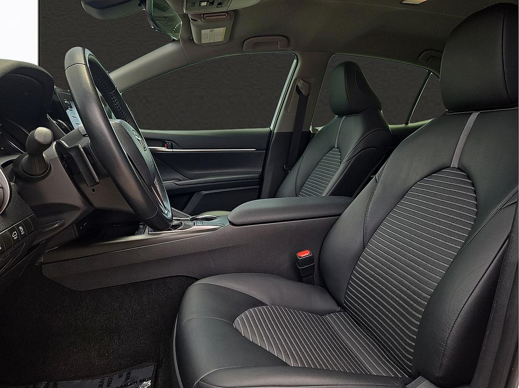 2024 Toyota Camry SE - Photo 12