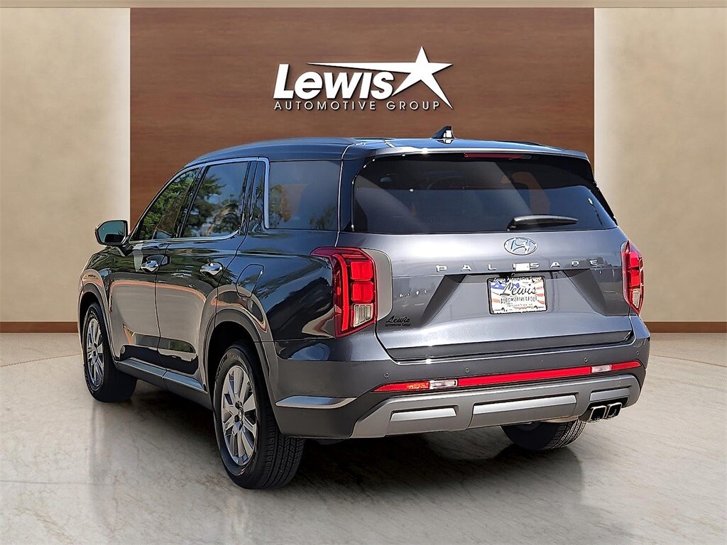 2024 Hyundai Palisade SEL photo 2
