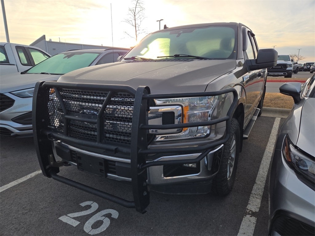 2019 Ford F-150 XLT's photo