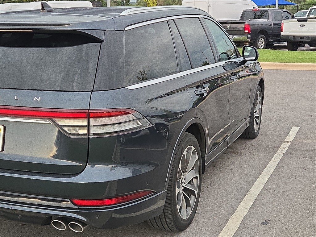 2023 Lincoln Aviator Grand Touring photo 4