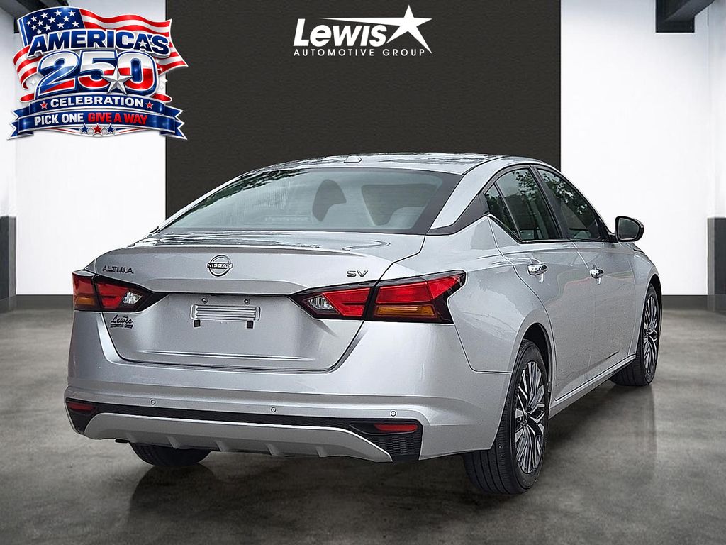 2024 Nissan Altima SV - Photo 4