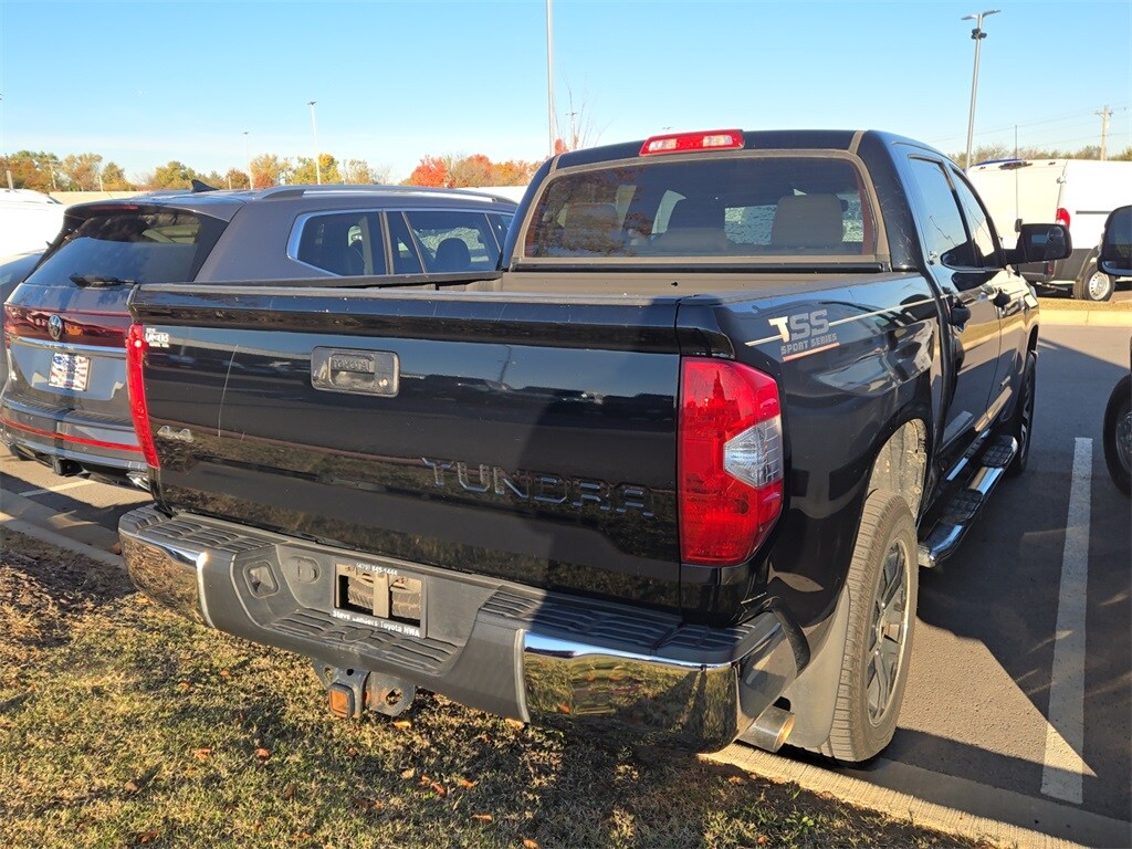 2016 Toyota Tundra SR5 photo 3