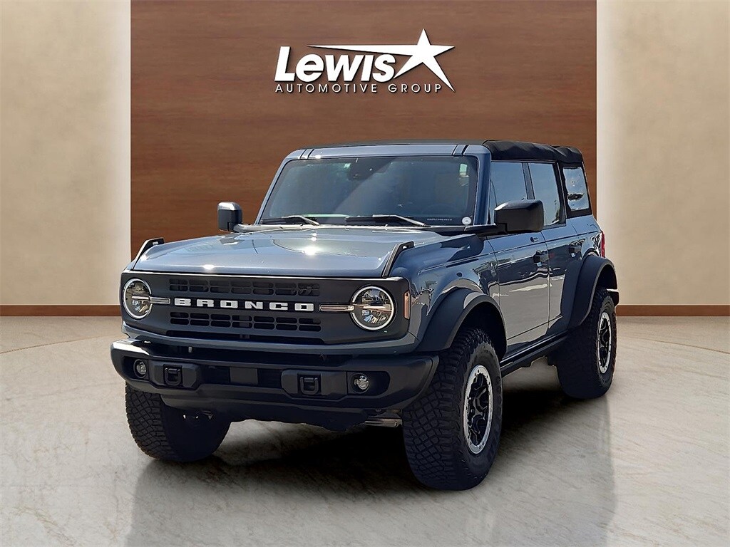 2023 Ford Bronco Black Diamond photo 2