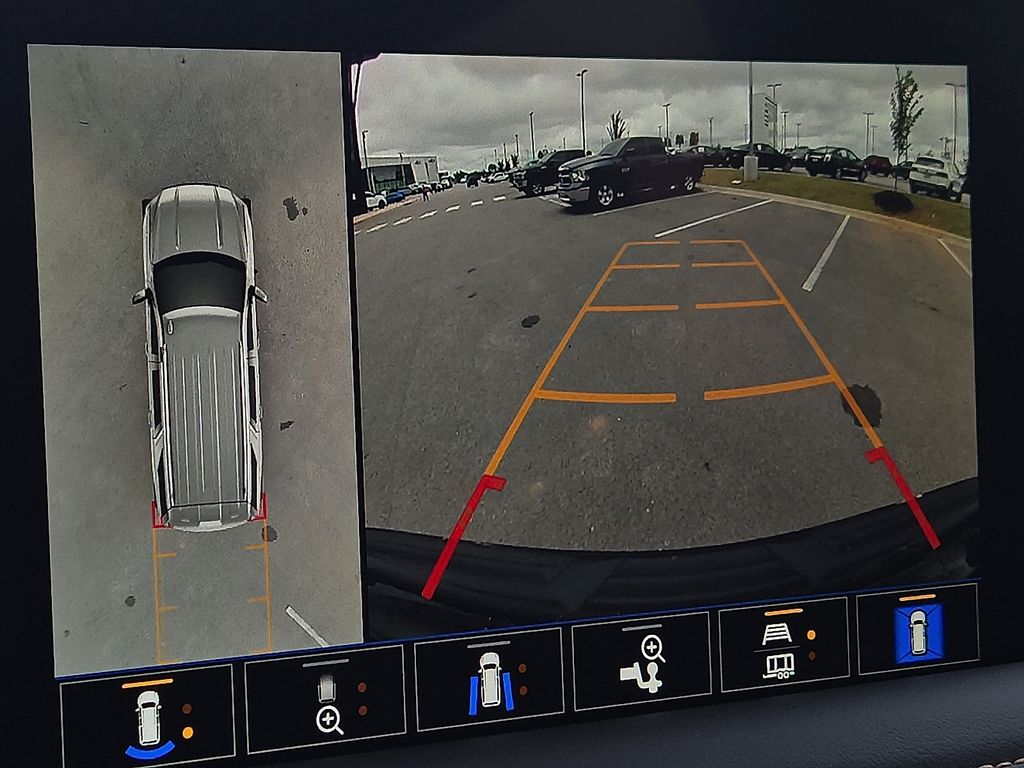 2024 GMC Yukon AT4 - Photo 15