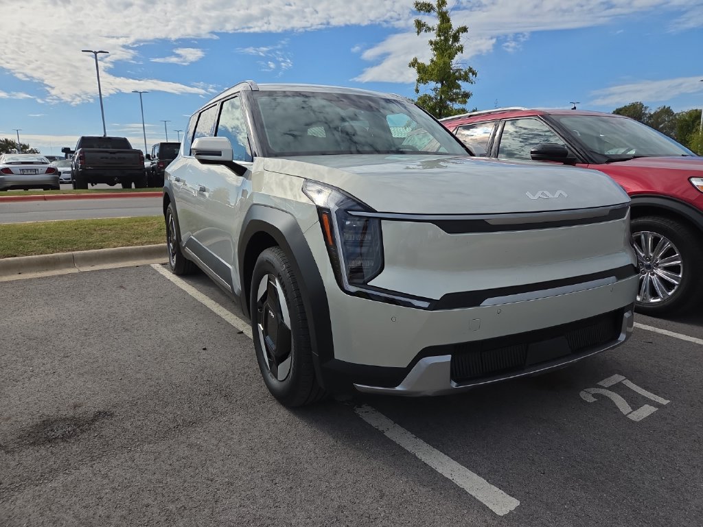 Used 2024 Kia EV9 Wind SUV
