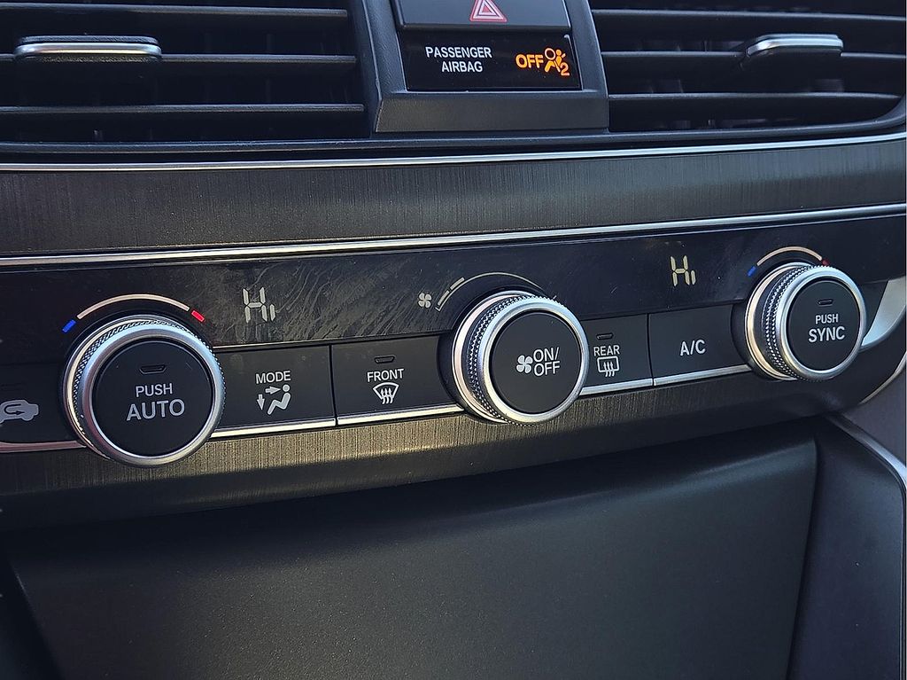 2018 Honda Accord LX - Photo 14