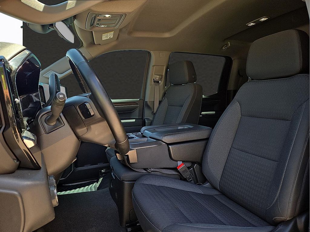 2023 Chevrolet Silverado 1500 LT - Photo 11