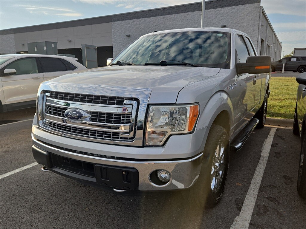 2014 Ford F-150 XLT photo 2
