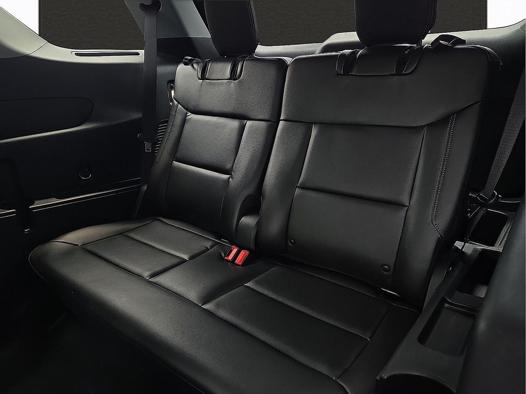 2022 Ford Explorer Limited - Photo 9