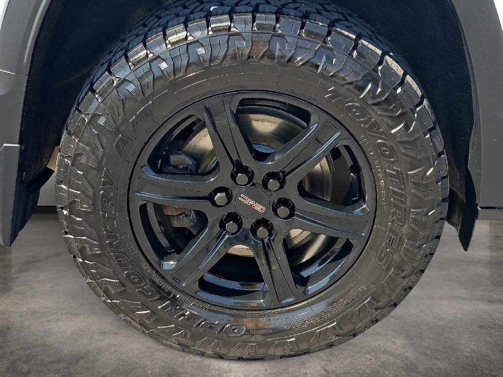 2023 GMC Acadia AT4 - Photo 7