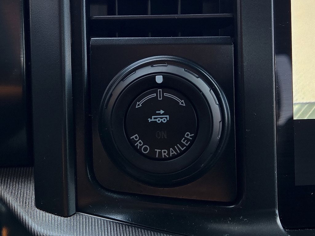 2025 Ford F-150 Lariat - Photo 14