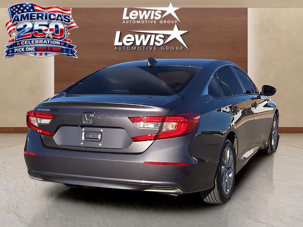 2018 Honda Accord LX - Photo 4
