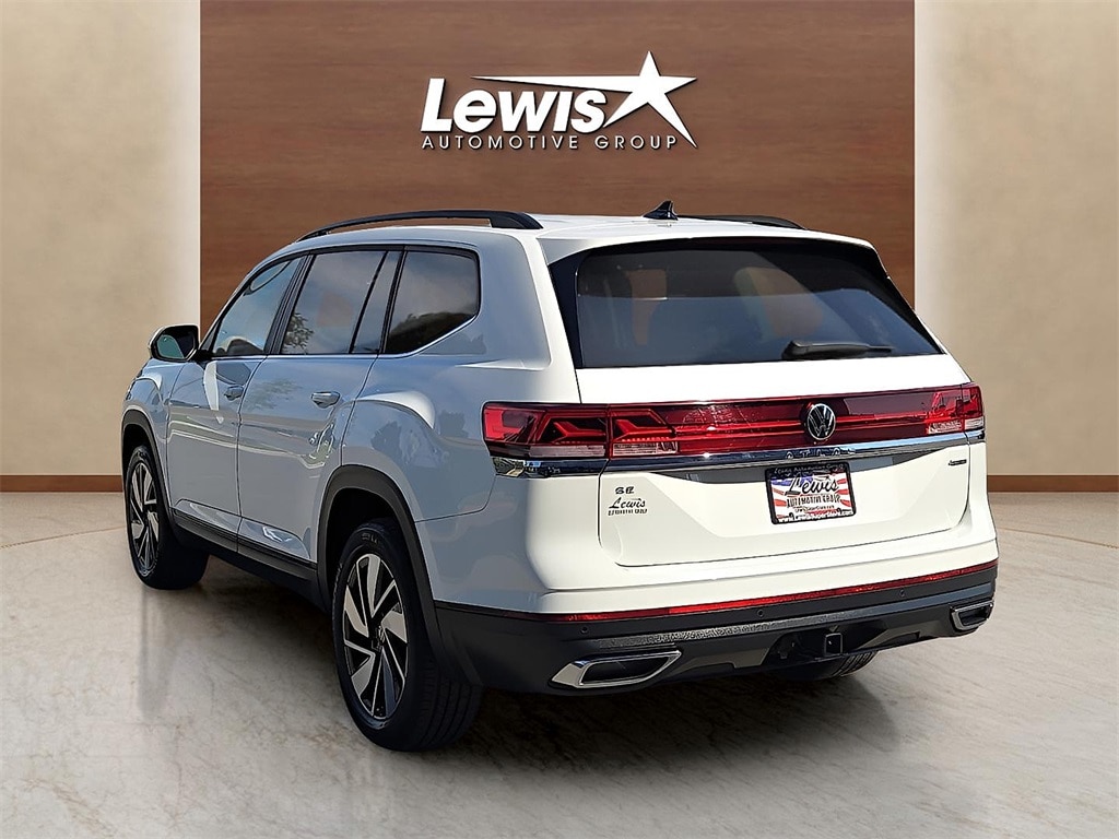 2024 Volkswagen Atlas SE Technology photo 2