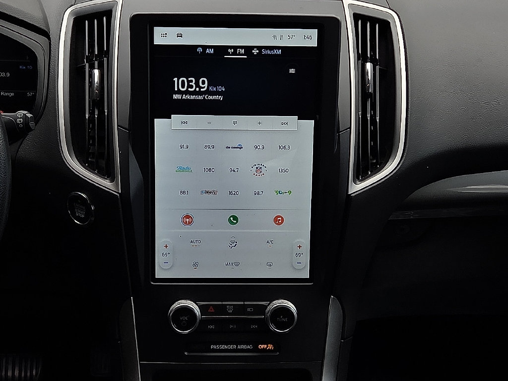 2023 Ford Edge SE - Photo 11