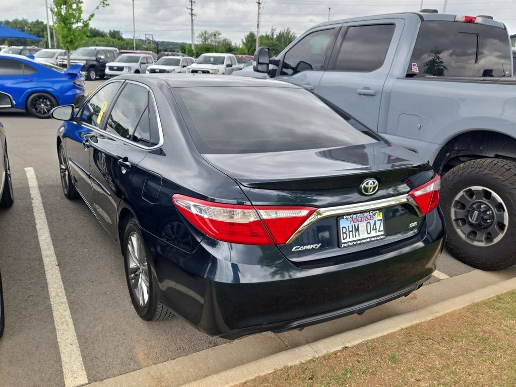 Used 2017 Toyota Camry SE Sedan