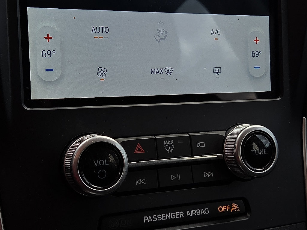 2023 Ford Edge SE - Photo 14
