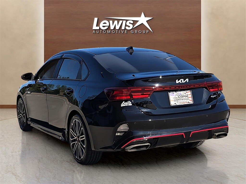 2024 Kia Forte GT photo 4