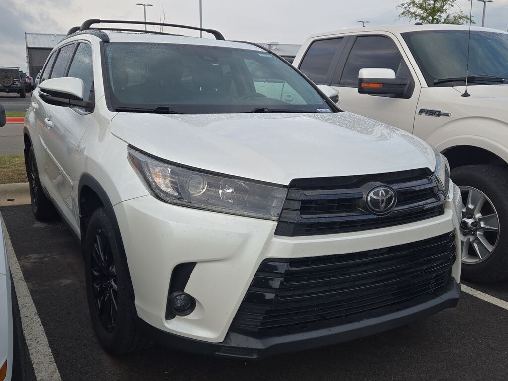 Used 2019 Toyota Highlander SE SUV