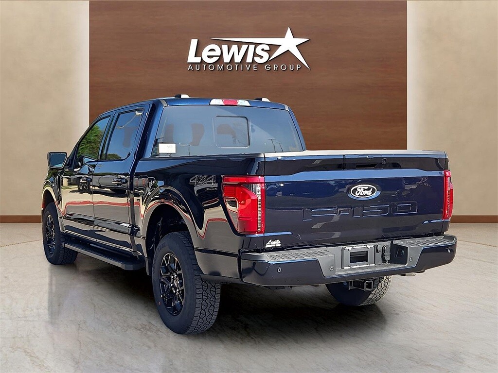 2025 Ford F-150 XLT photo 2