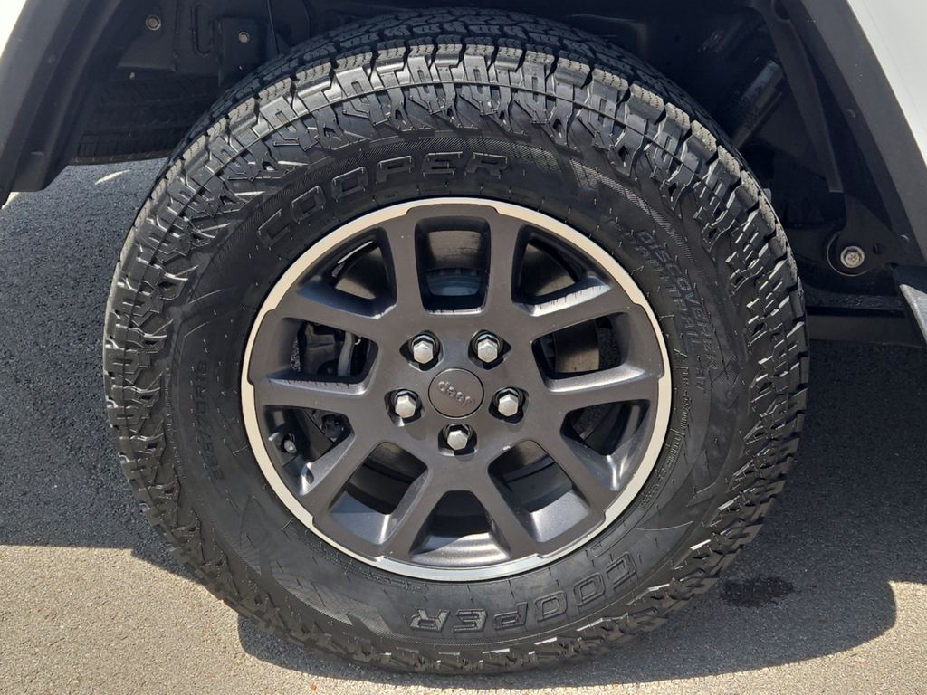 2020 Jeep Gladiator Overland - Photo 7