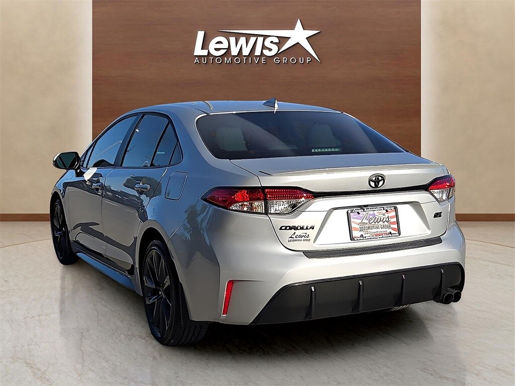 2024 Toyota Corolla SE photo 4
