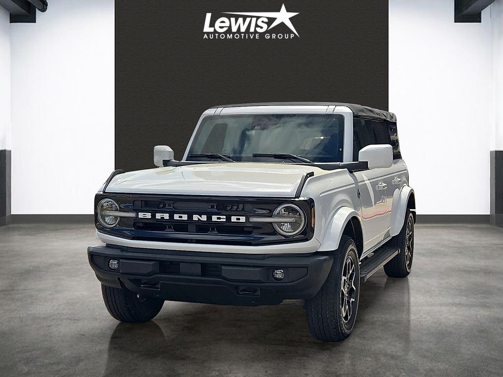 2021 Ford Bronco Outer Banks 4x4's photo