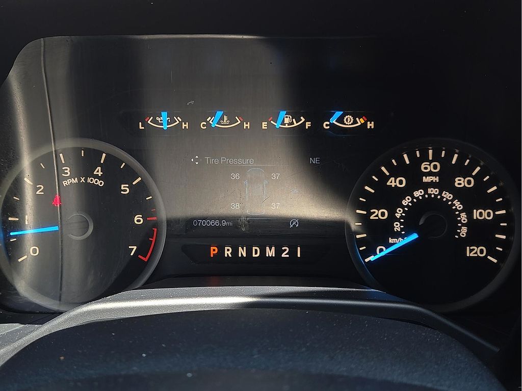 2015 Ford F-150 XLT - Photo 18