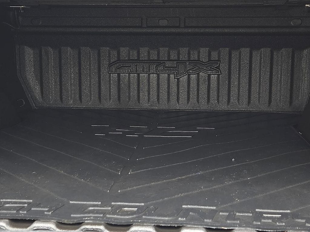 2022 GMC Sierra 1500 AT4X - Photo 8
