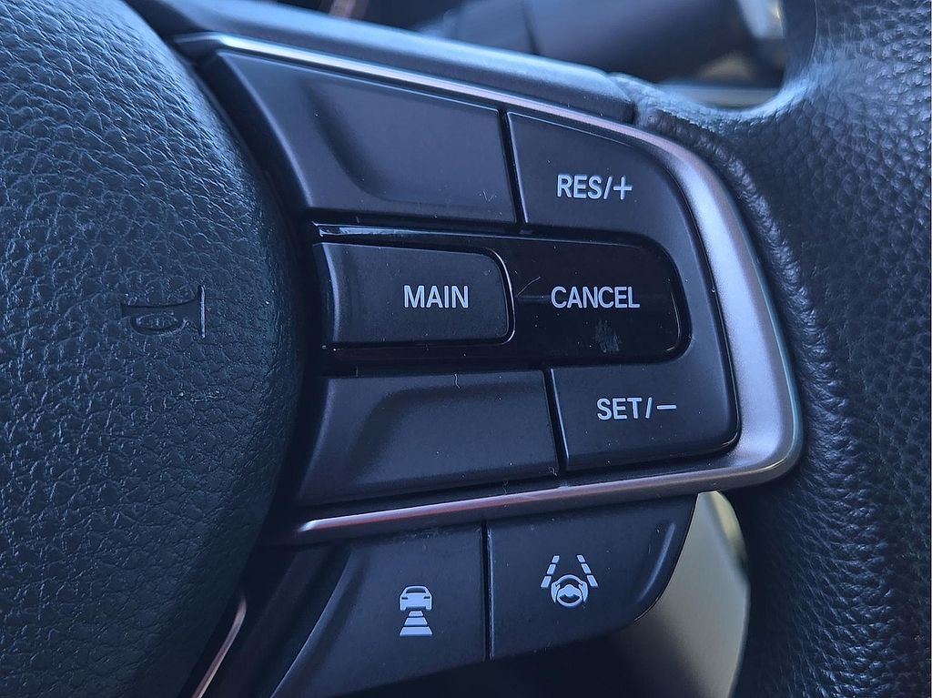 2018 Honda Accord LX - Photo 17