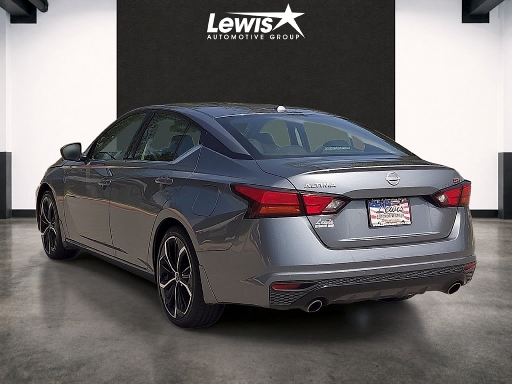 Used 2025 Nissan Altima 2.5 SR Sedan