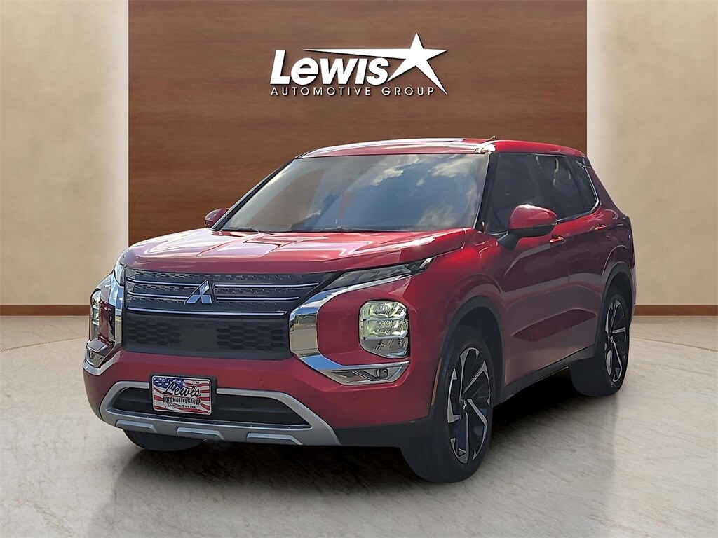 2024 Mitsubishi Outlander SE photo 2