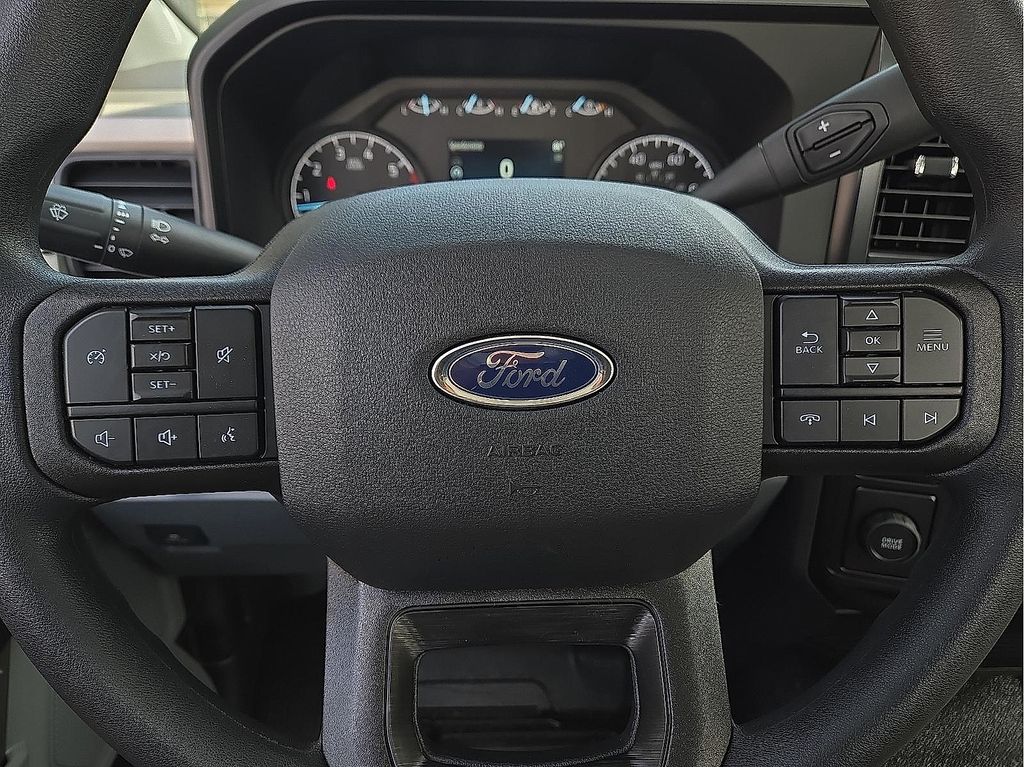 2025 Ford F-350 Super Duty XL - Photo 19