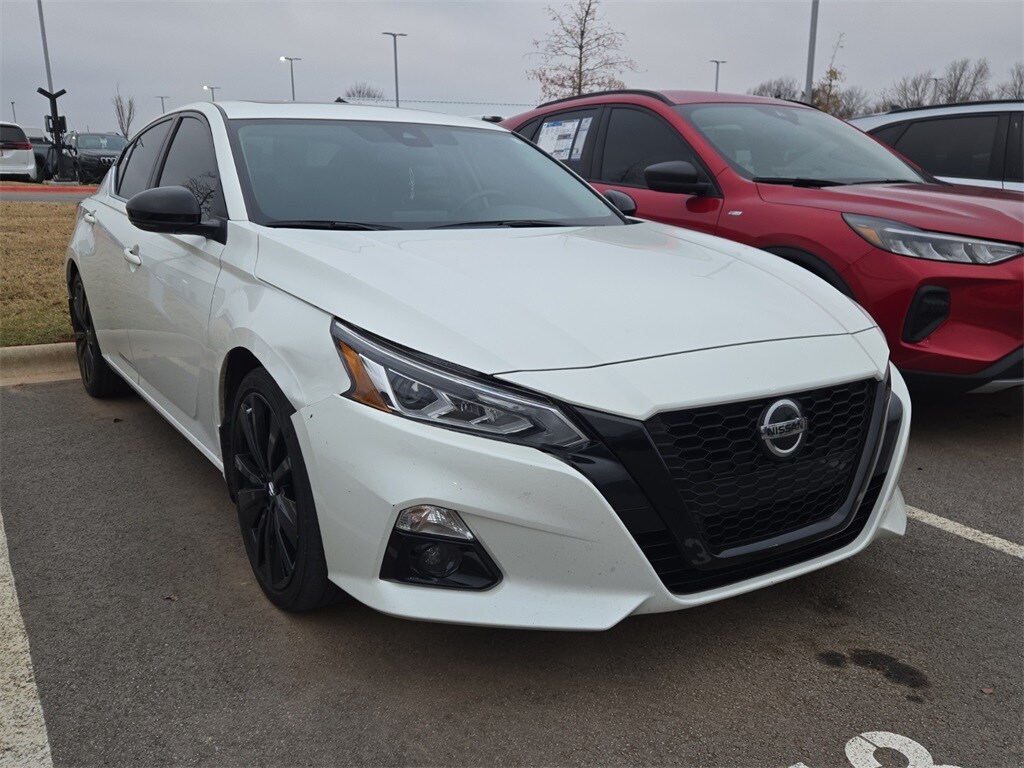 Used 2022 Nissan Altima 2.5 SR Sedan