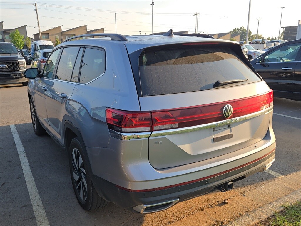 2024 Volkswagen Atlas SE Technology photo 3