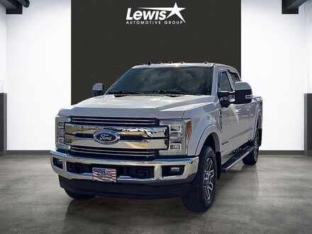 2019 Ford F-250SD Lariat Truck Crew Cab