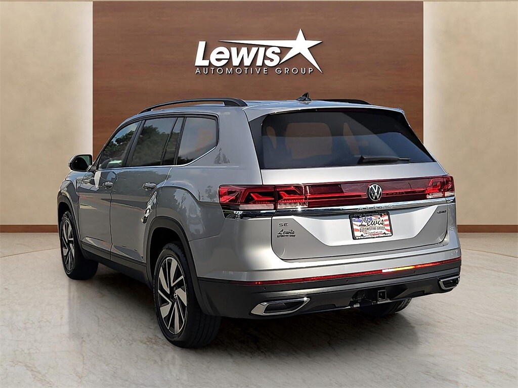 2024 Volkswagen Atlas SE Technology photo 2