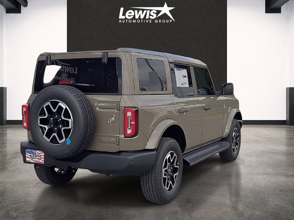New 2026 Ford Bronco Outer Banks SUV
