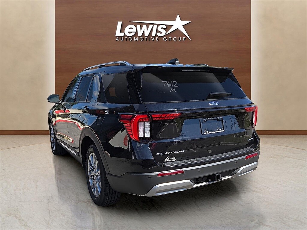 2025 Ford Explorer Platinum photo 3