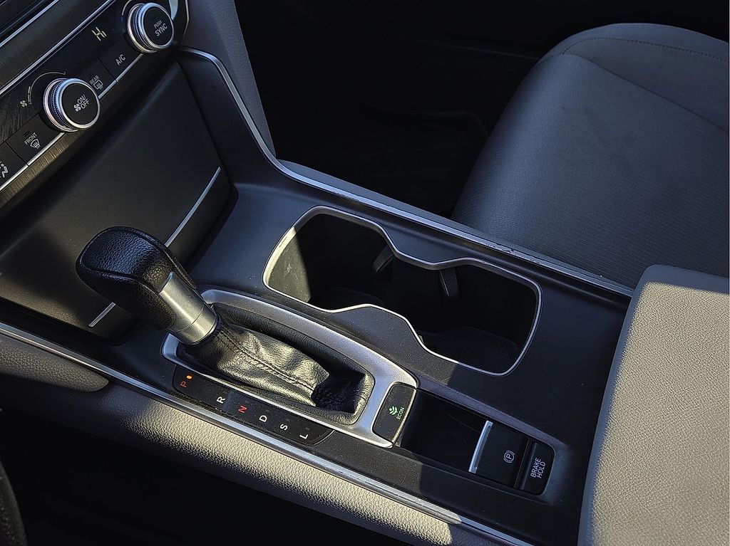 2018 Honda Accord LX - Photo 20