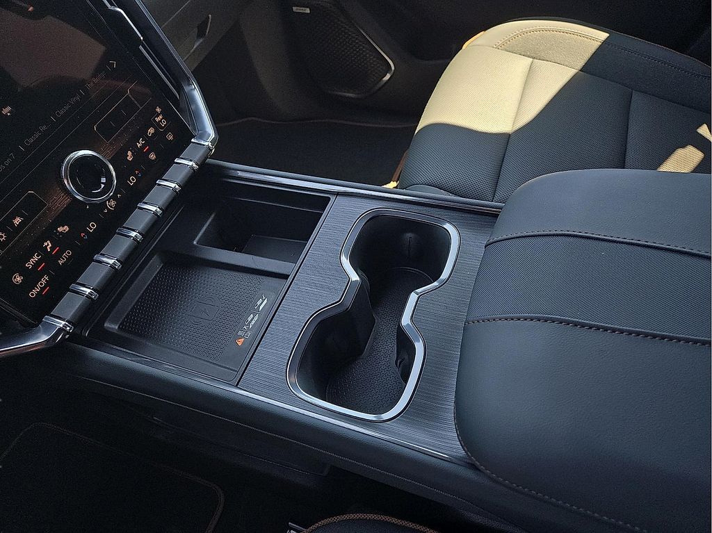 2024 GMC Acadia AT4 - Photo 20