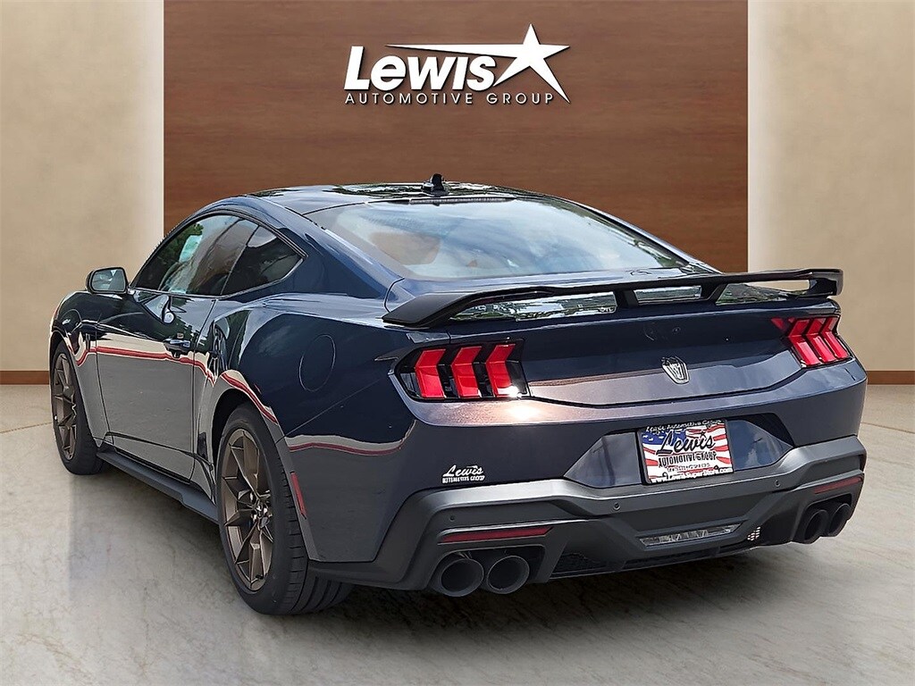 2025 Ford Mustang Dark Horse Deluxe photo 3