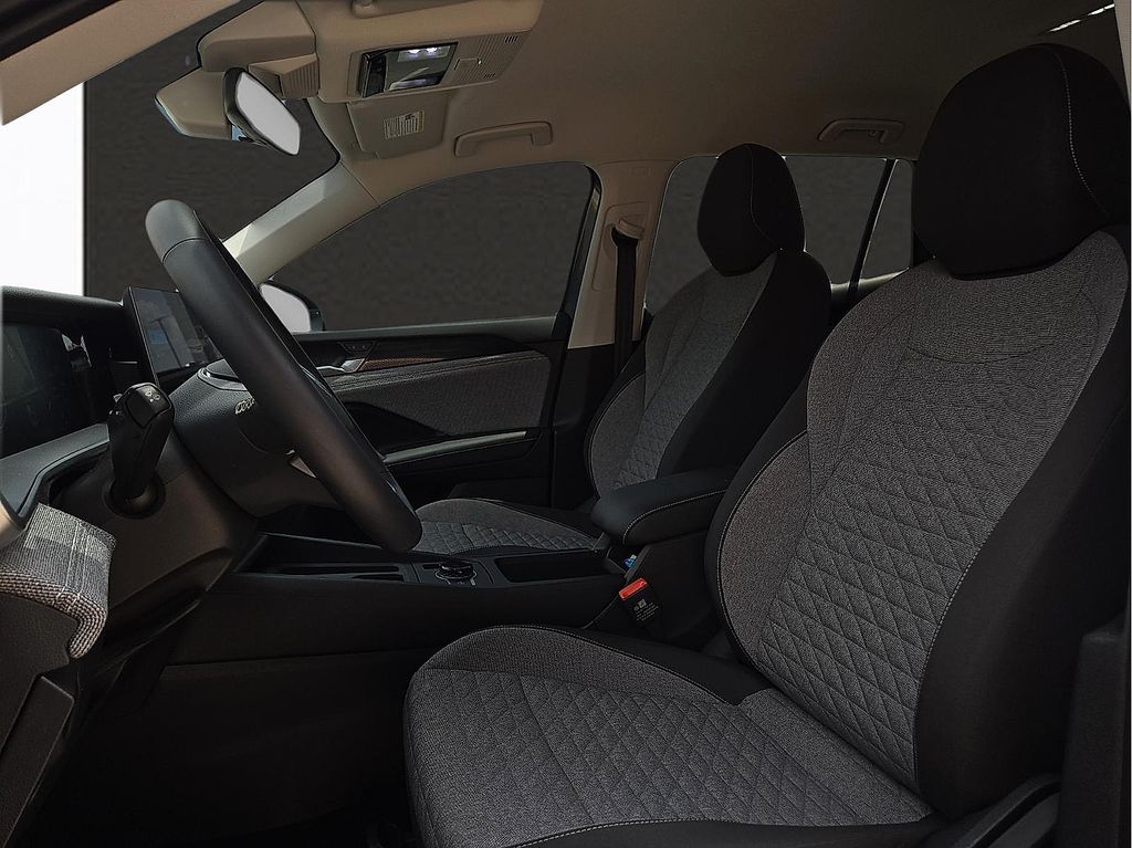 2025 Volkswagen Tiguan S - Photo 12