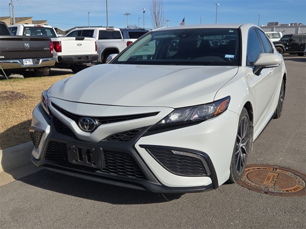 Used 2024 Toyota Camry SE Sedan