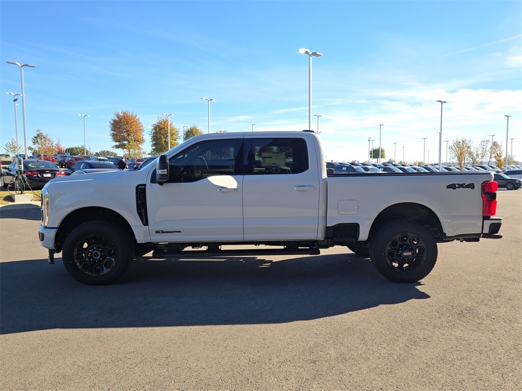 2026 Ford F-250 Lariat photo 2