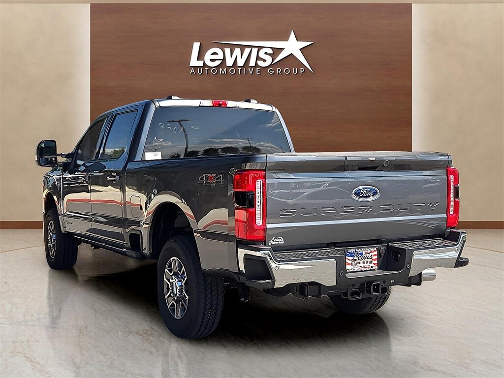 2026 Ford F-250 Lariat photo 4