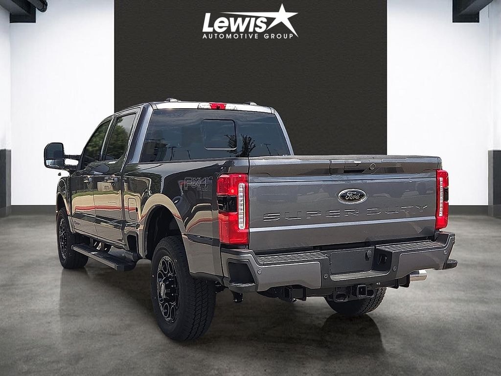 New 2026 Ford F-250SD Lariat Truck Crew Cab
