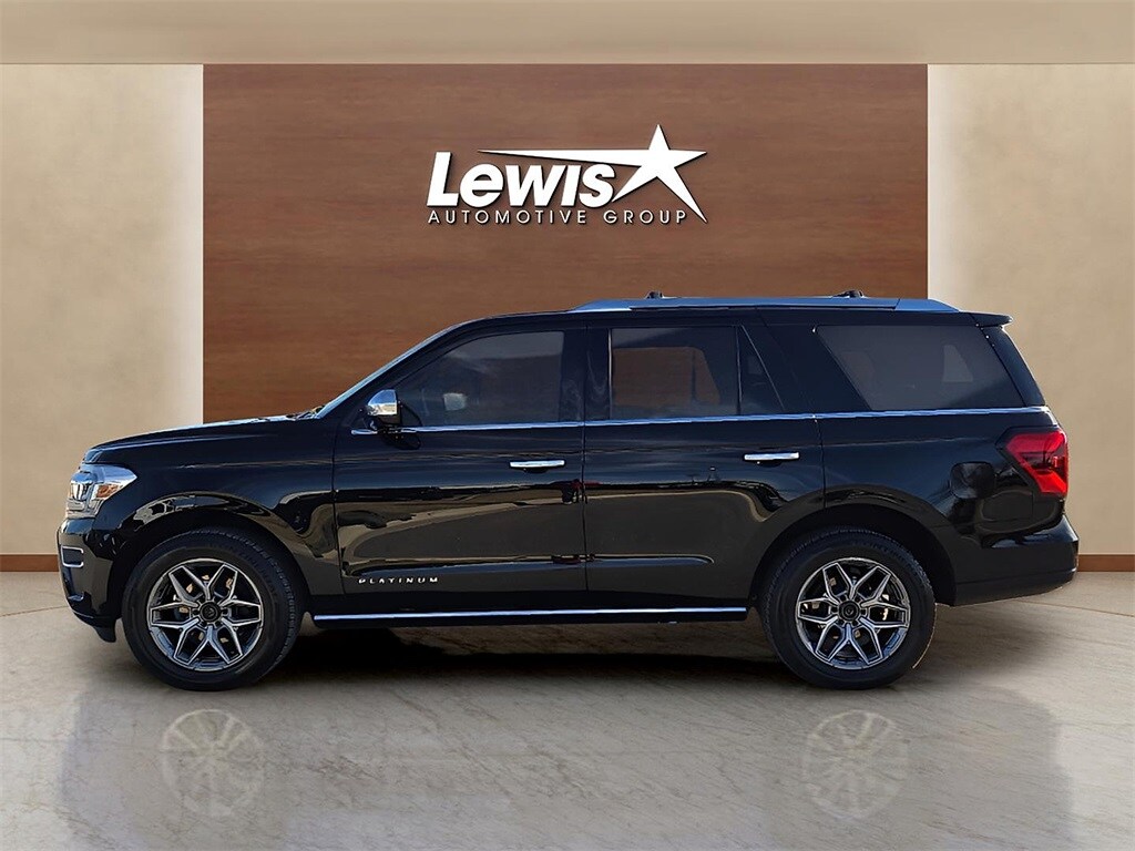 2023 Ford Expedition Platinum photo 2