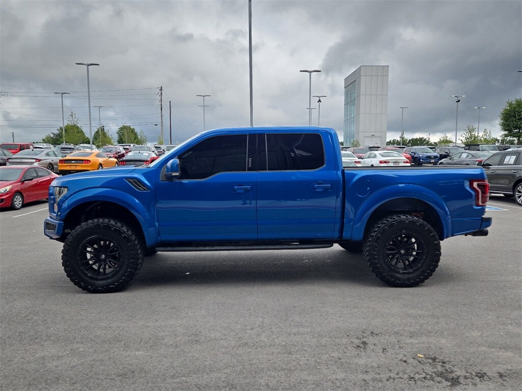 2020 Ford F-150 Raptor photo 2