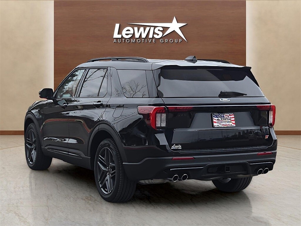 2025 Ford Explorer ST photo 2